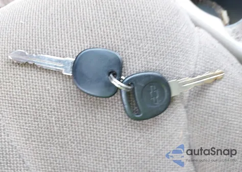 2001 Chevrolet Malibu from USA, damaged, VIN 1G1ND52J216195264